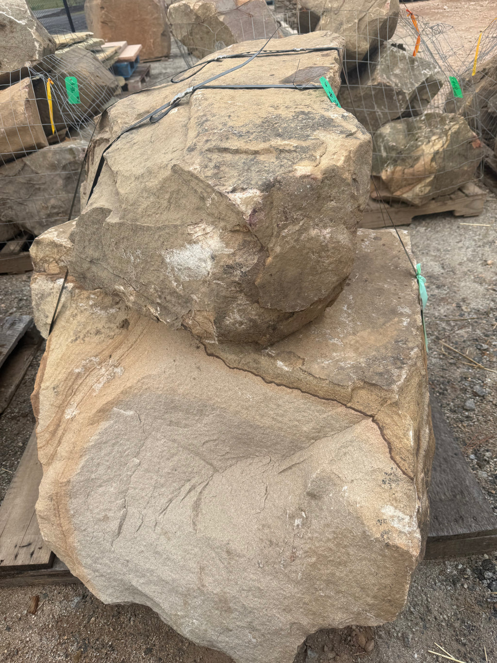 Mixed Large Boulder – MB01