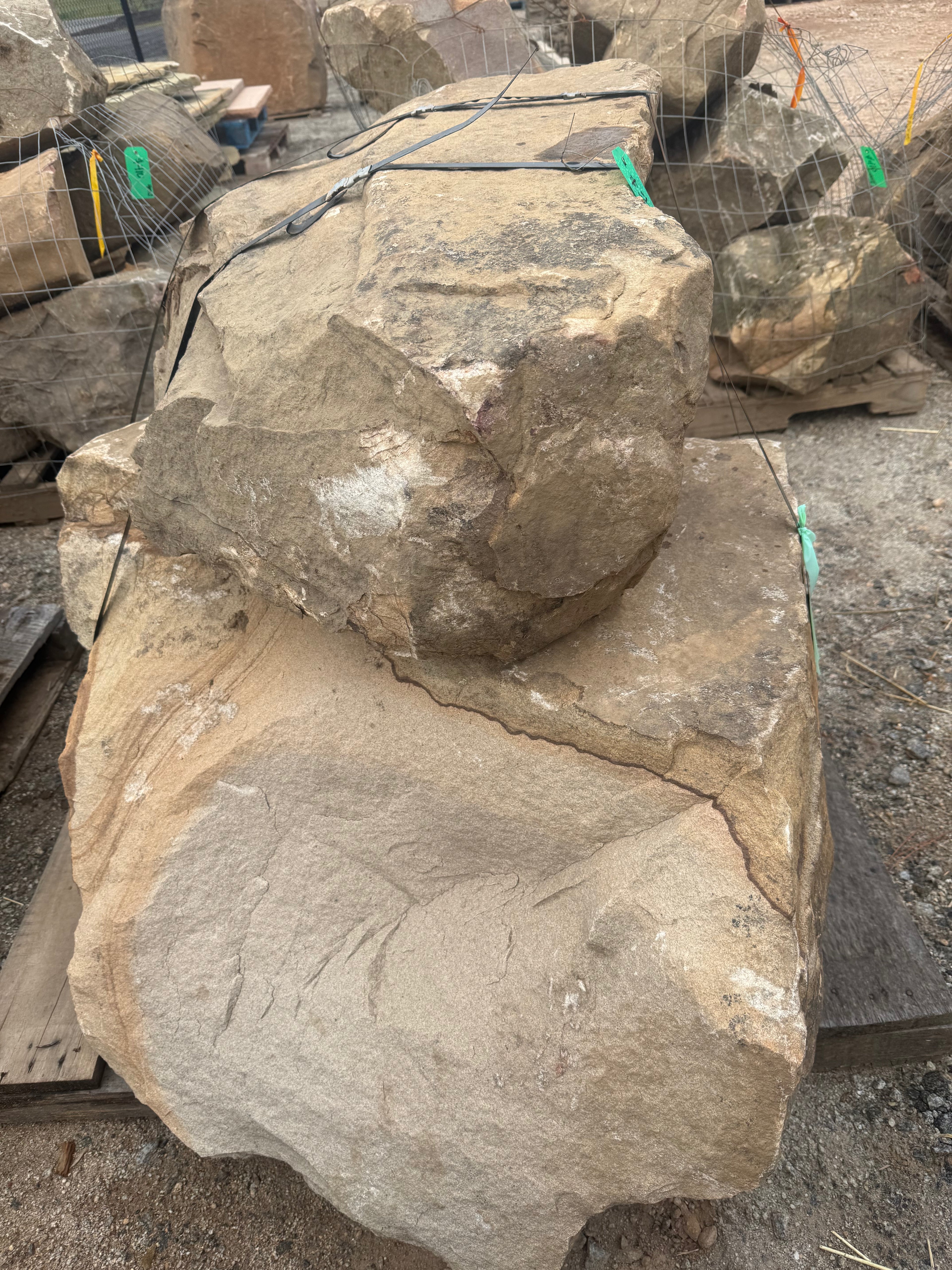 Mixed Large Boulder – MB01