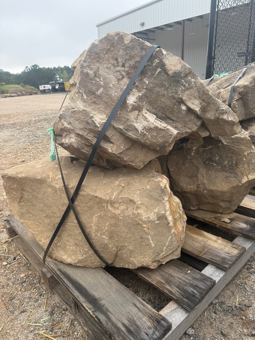 Mixed Large Boulder – MB03