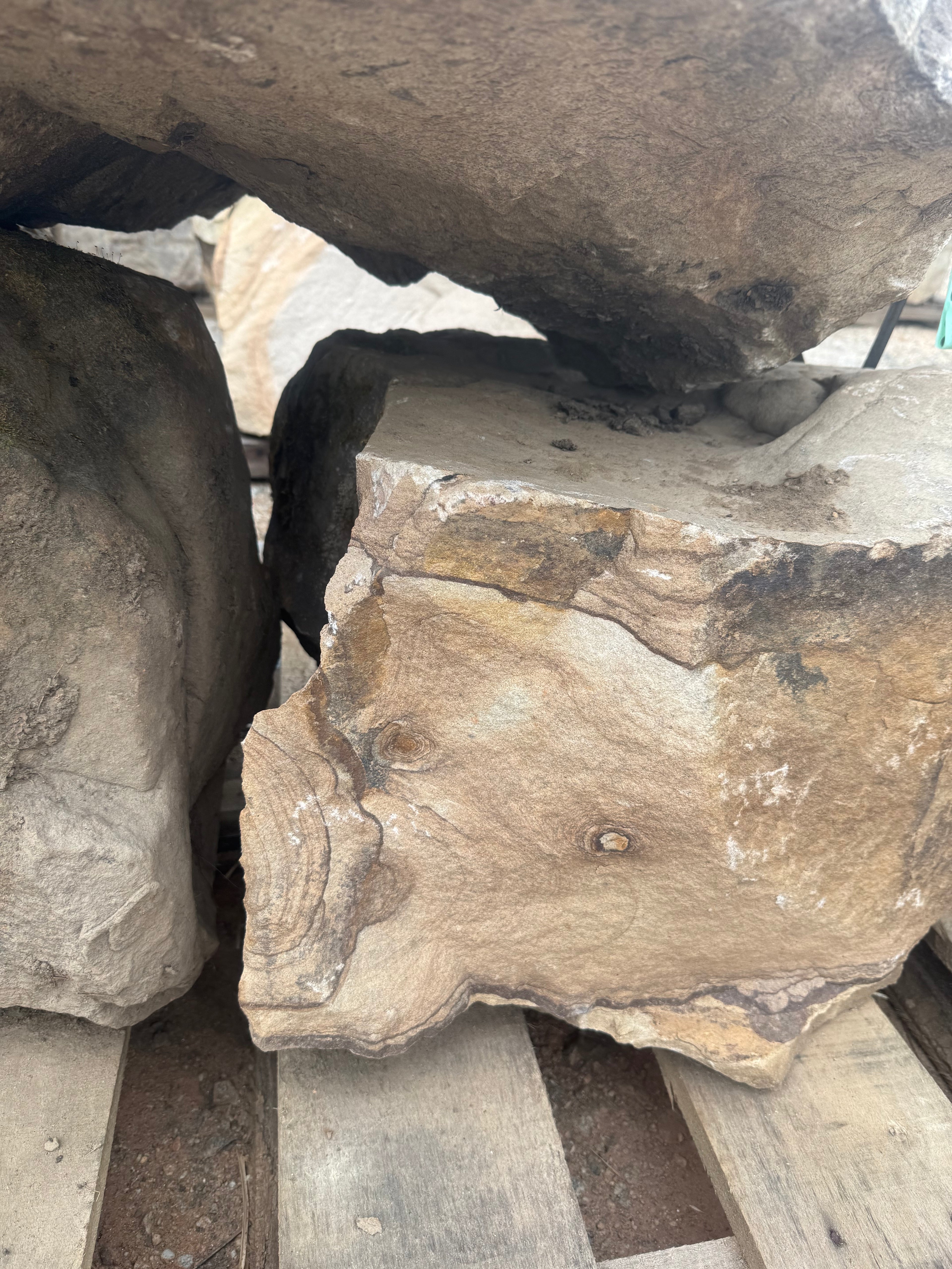 Mixed Large Boulder – MB03