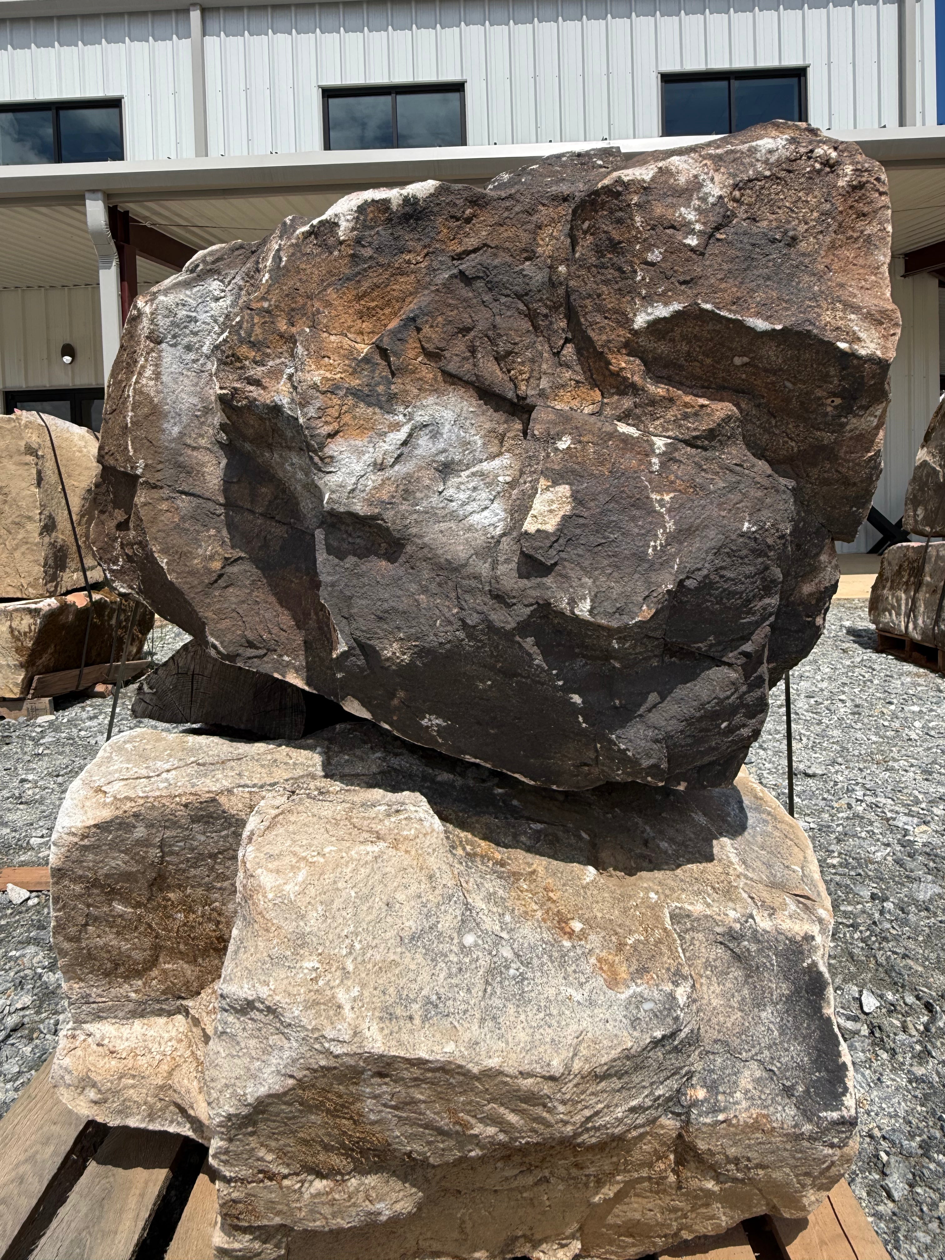 Palletized Landscape Boulders – PB04