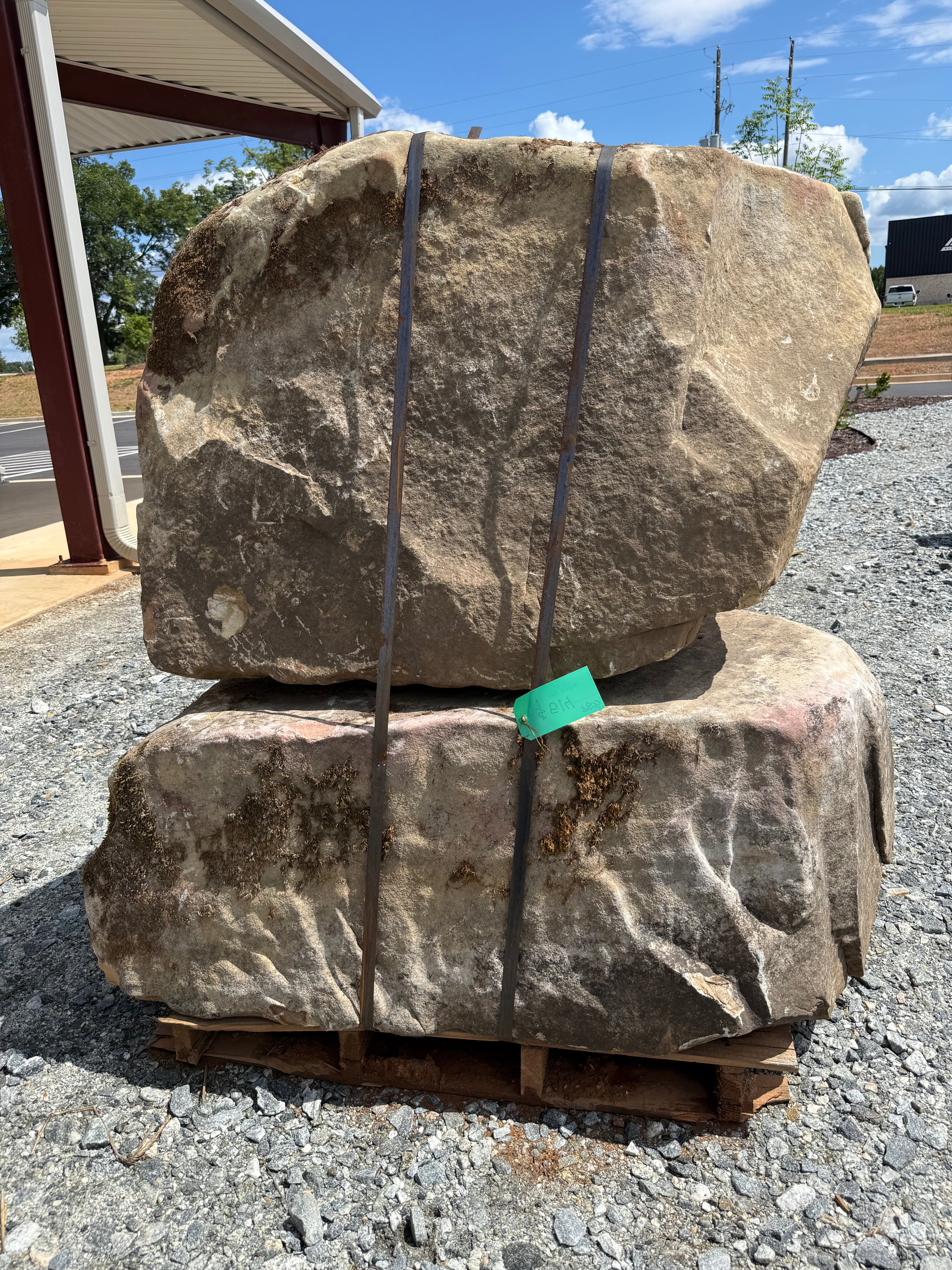 Palletized Landscape Boulders – PB05